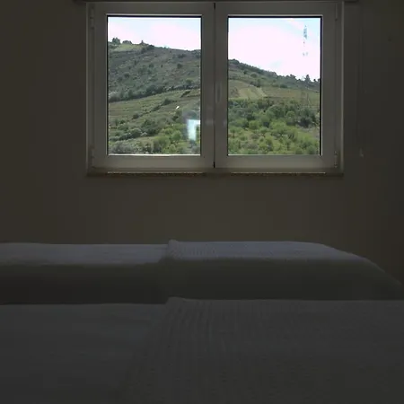 Eiradouro Casa Amendoeira Mos (Guarda)