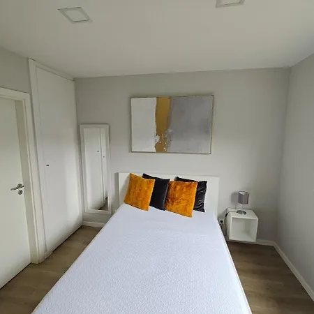 Eiradouro Casa Amendoeira * Mos (Guarda)