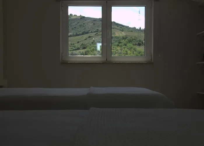 Eiradouro Casa Amendoeira Mos (Guarda)