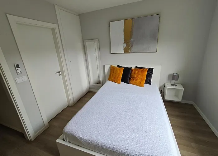 Eiradouro Casa Amendoeira * Mos (Guarda)