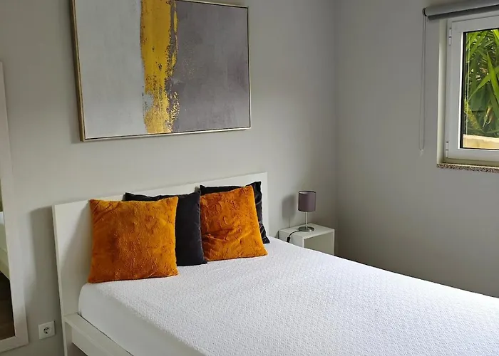 Eiradouro Casa Amendoeira * Mos (Guarda)